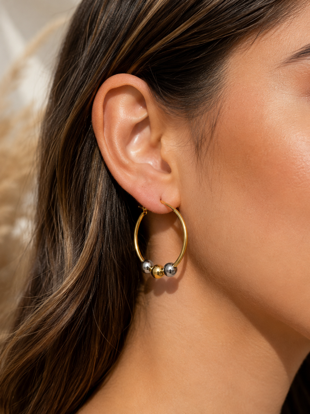 Pantallas de Aro Doradas para Mujer, Aretes con Bolitas Doradas y Plateadas, Acero Inoxidable