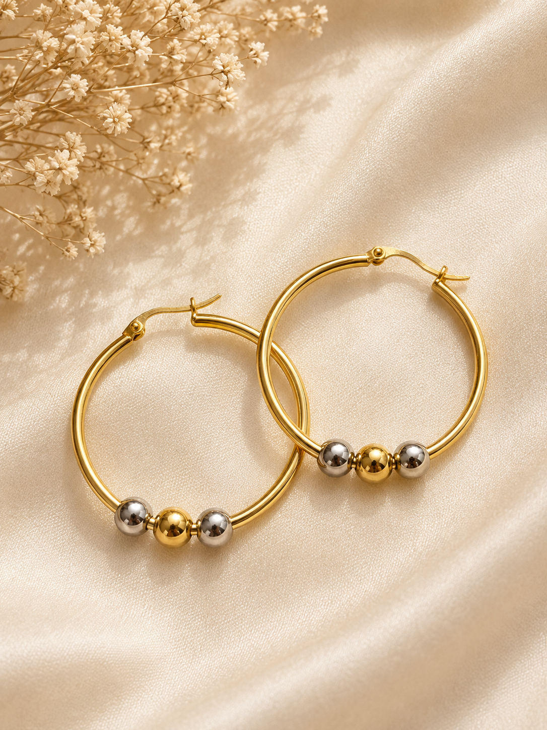 Pantallas de Aro Doradas para Mujer, Aretes con Bolitas Doradas y Plateadas, Acero Inoxidable