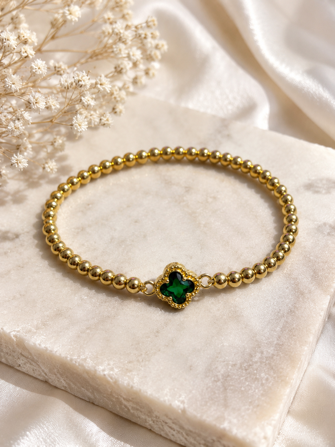 Pulsera Dorada con Corazón Verde | Acero Inoxidable